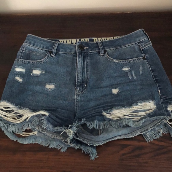 Rewash Pants - High waist distressed jean shorts